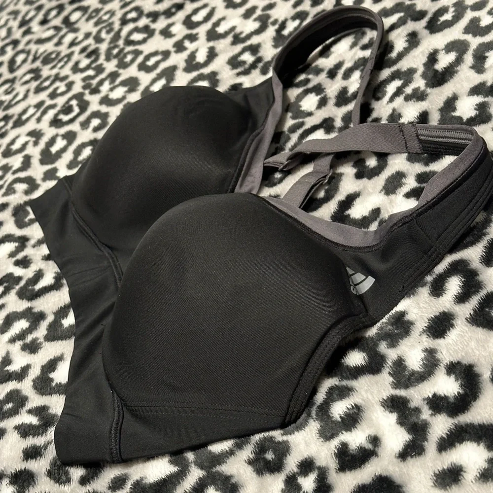 Adidas 34D Black & Gray Cross-back Adjustable Straps Sports Bra